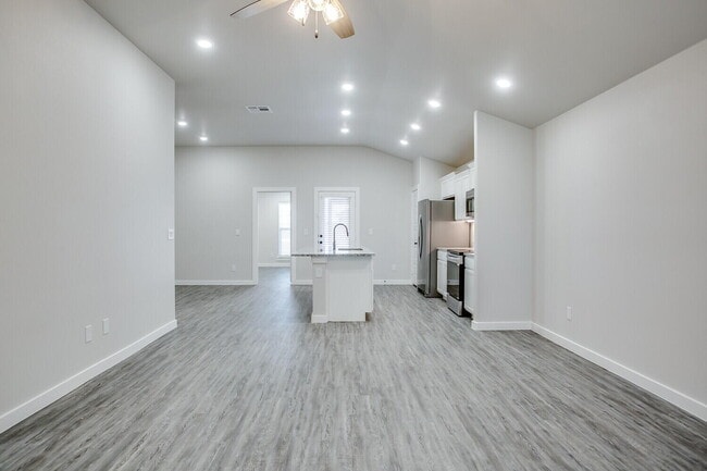 Photo - 10518 Abbeville Ave