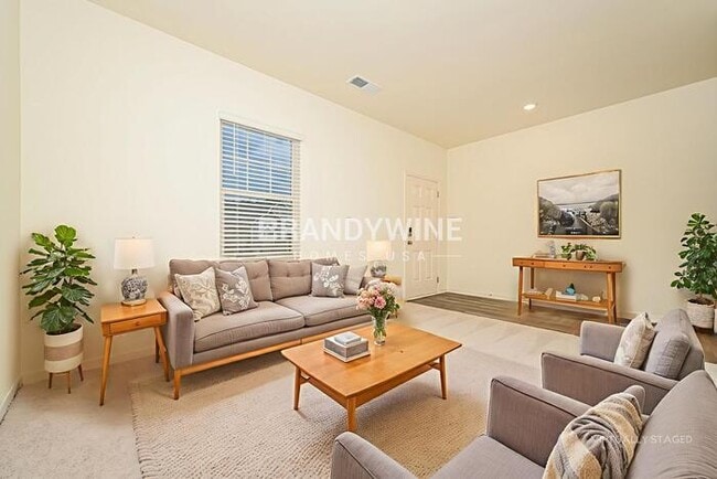 Photo - 7642 Saffron Ave