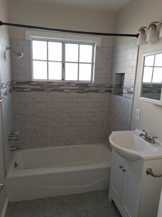 Photo - 5850 David Ave