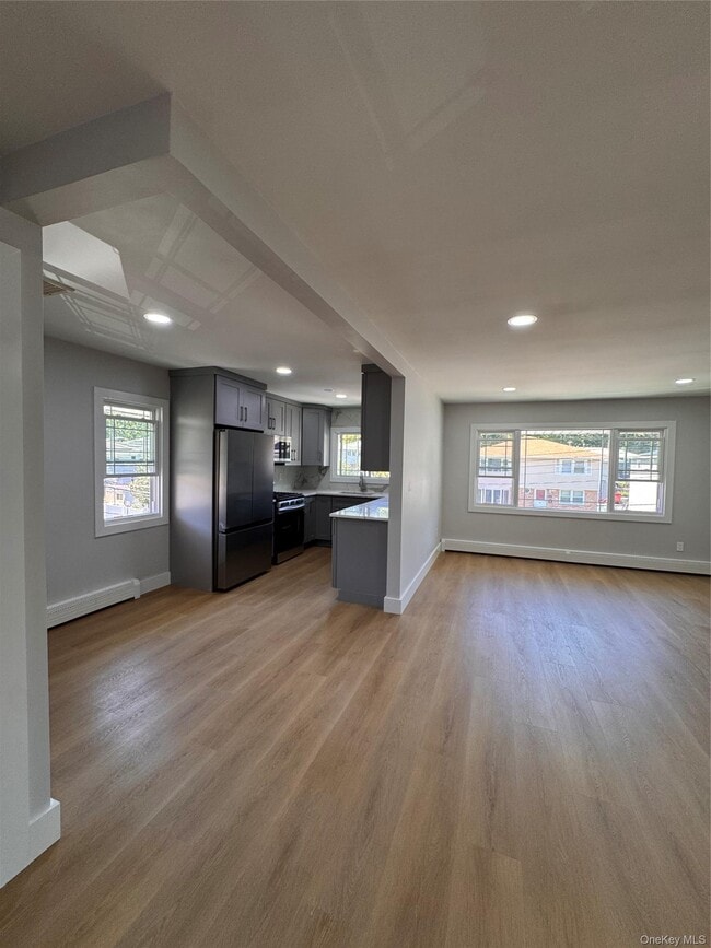 15 Valerie Dr Unit 2