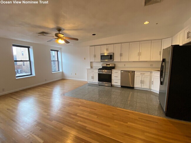 Photo - 230 Hanover St Unit 1