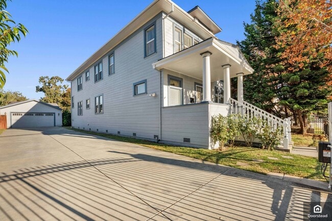 Photo - 114 N 17th St