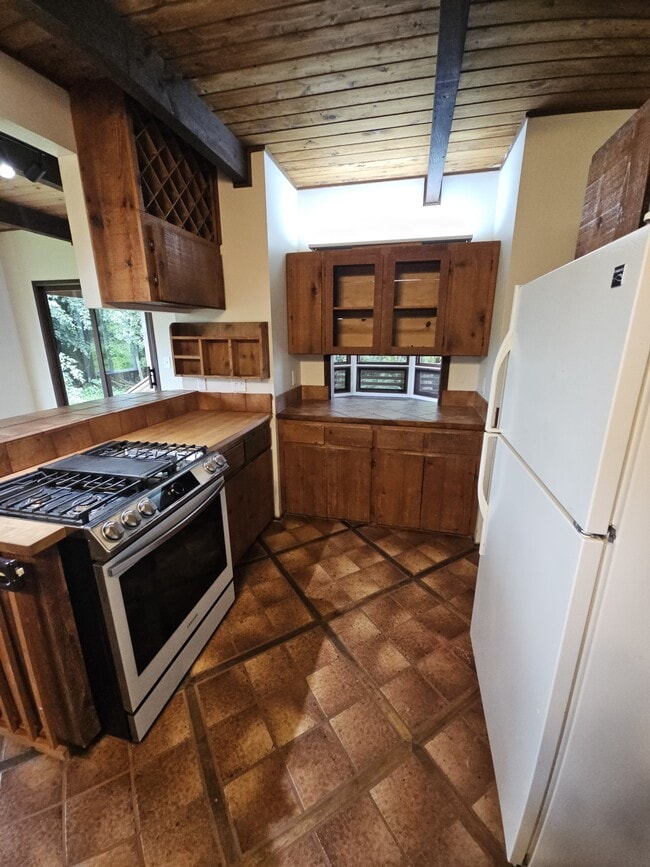 Photo - 1100 Ainalako Rd