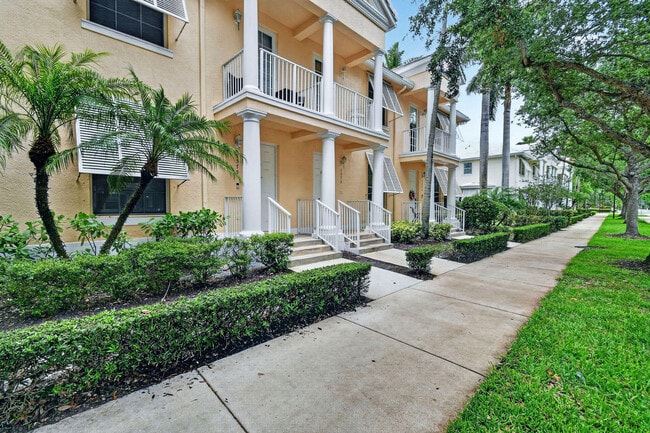 Photo - 1579 Frederick Small Rd