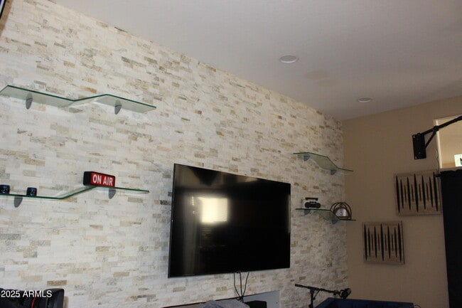 Photo - 1433 W Longhorn Dr