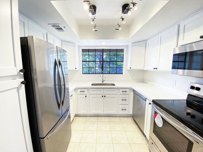 Photo - 5950 N 78th St Unit 212