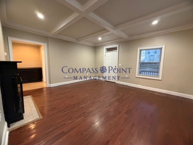 Photo - Spacious 1 bedroom HOUSE, FIRST MONTH RENT FREE!!!