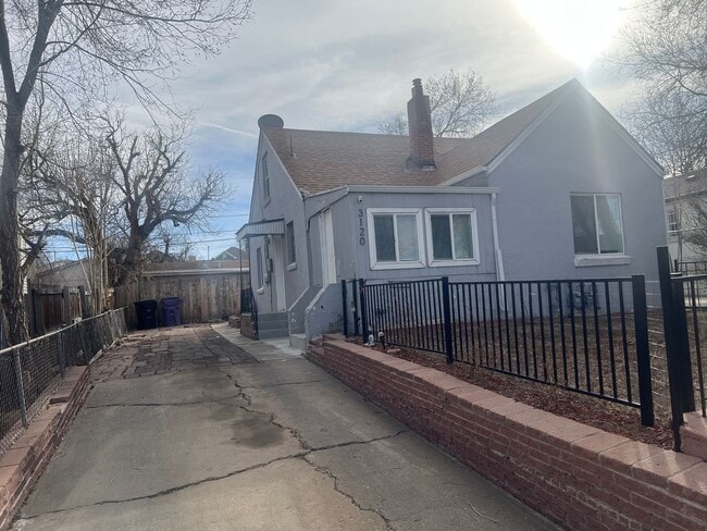 Building Photo - 4 bed 1 bath Home Available Now in Westwood! **Move-In Special** Unit 3120