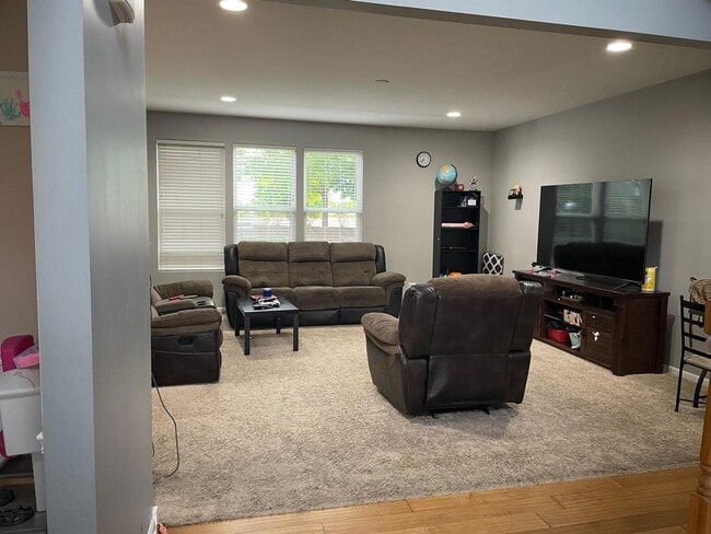Photo - 159 Chapin Way