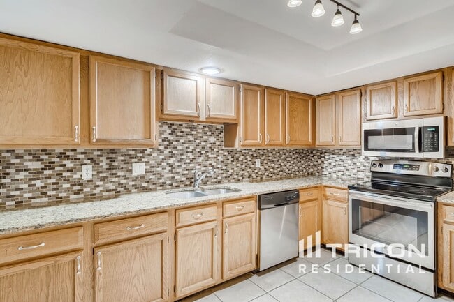 Photo - 1423 La Paloma Cir