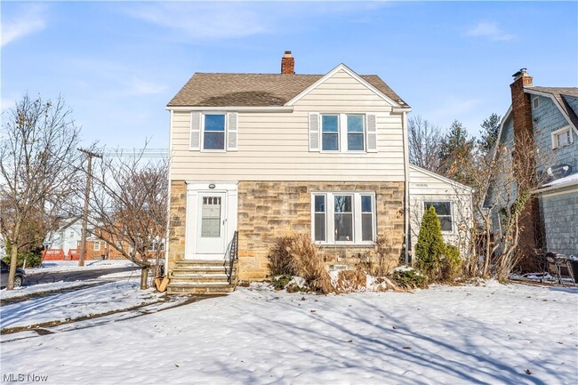 Photo - 3557 Silsby Rd House