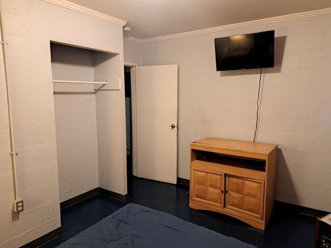 Photo - 3533 Brookdale Ave