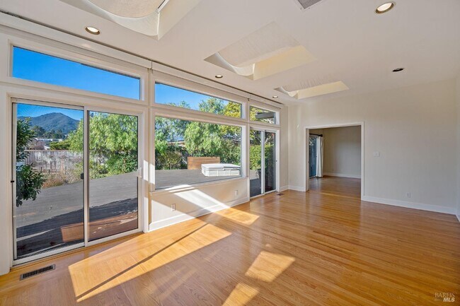 Photo - 36 Tamal Vista Blvd