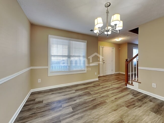 Photo - 2912 Canopy Cir