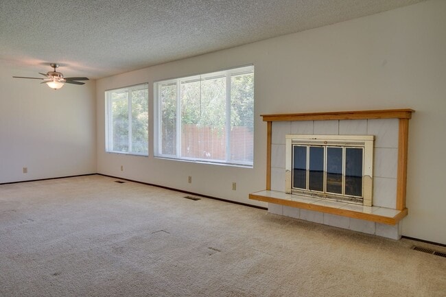 Photo - Rolling Hills Rambler