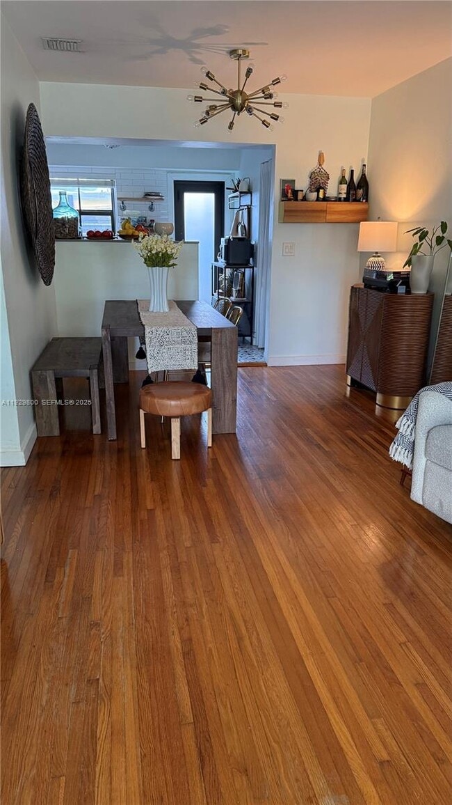 Photo - 2 NE 44th St Unidad 4