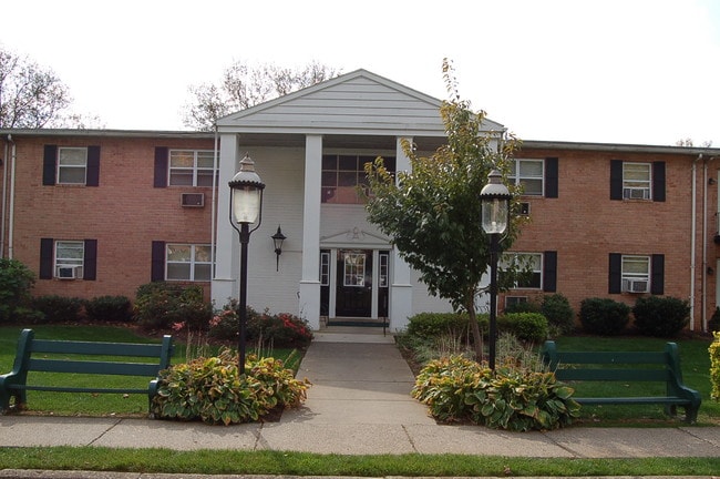 Gateway Terrace - Gateway Terrace Apartments