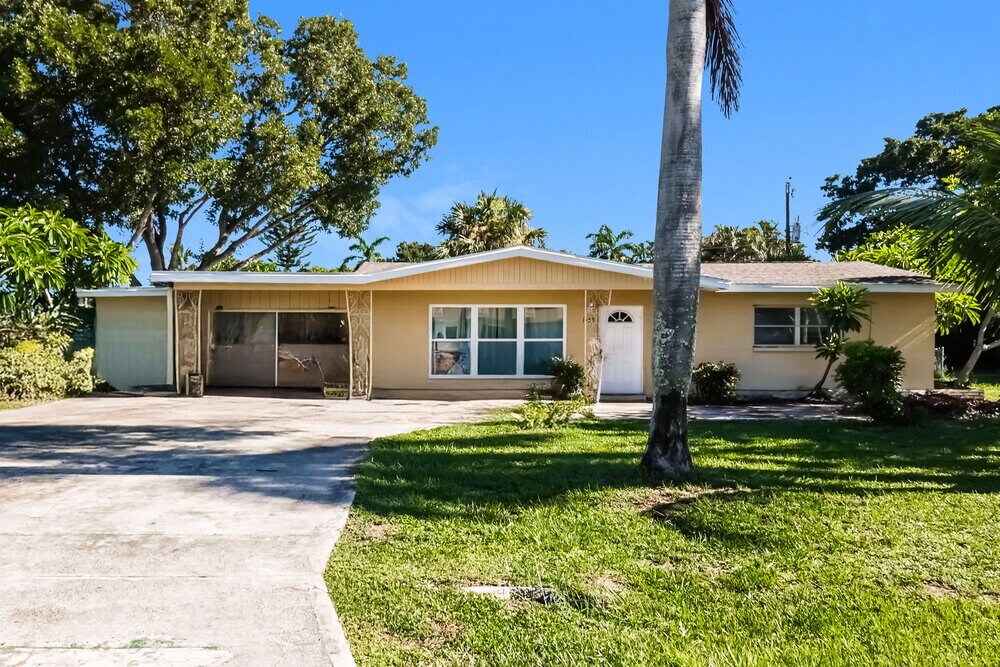 Photo - 1455 Charles Rd