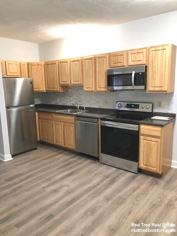 Building Photo - 118 Berkshire St Unit 3 Rental