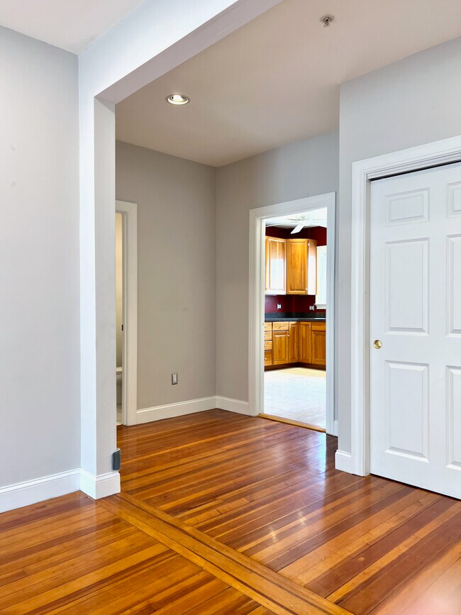 Photo - 102 Salem St Unit 2R