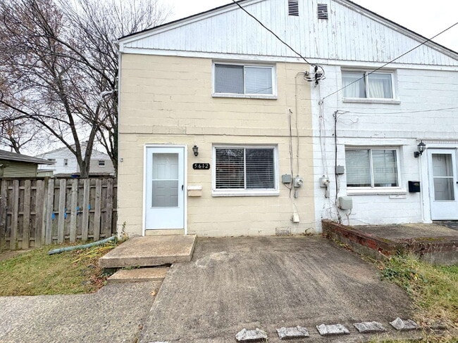 Photo - 5612 7th Rd S