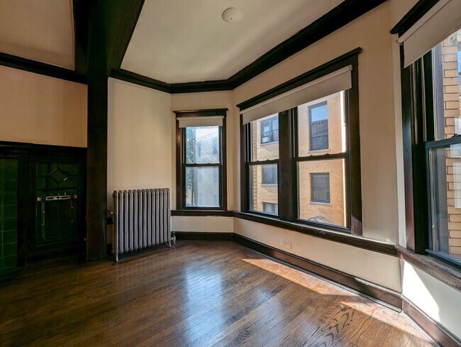 Photo - 2418 N Sawyer Ave Unidad 1W