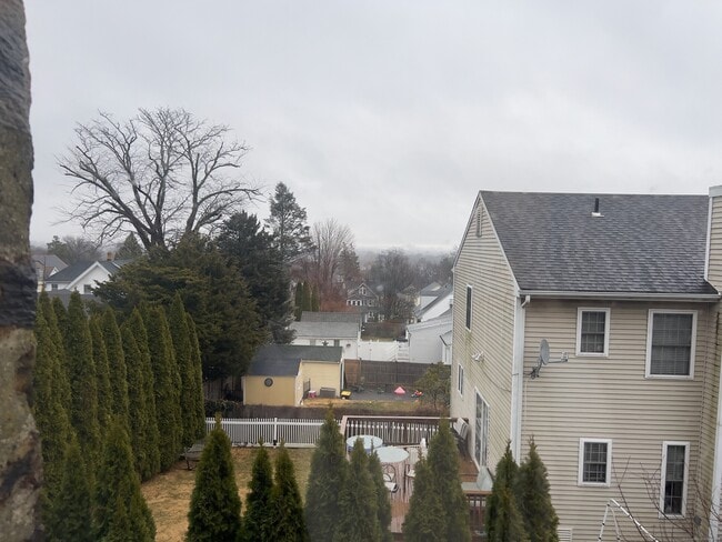 Photo - 300-302 Soundview Ave Unit 2