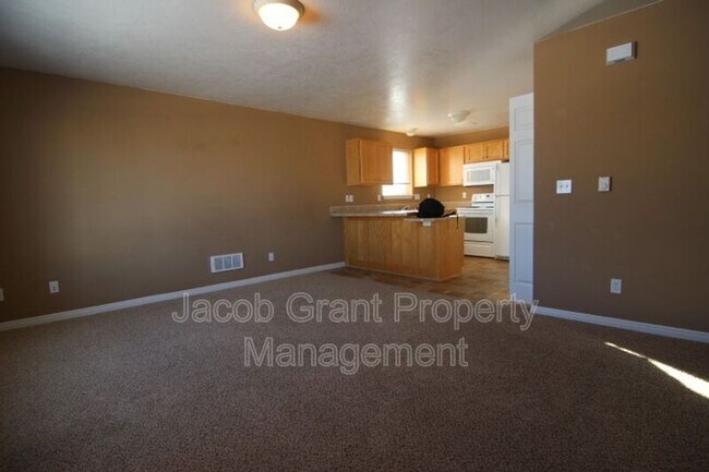 980 Eve Dr