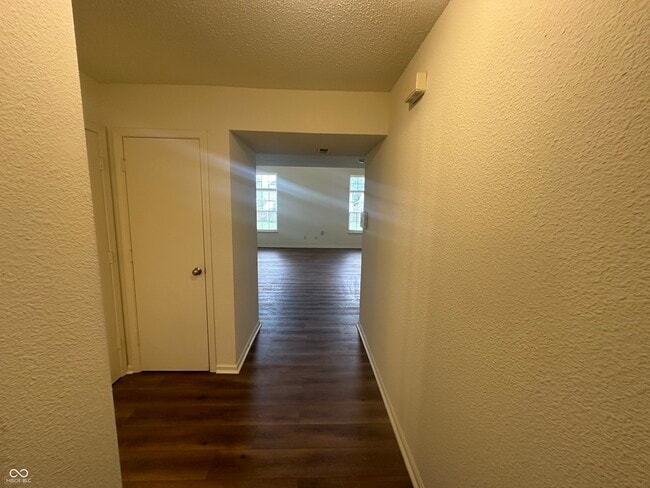 Photo - 8125 Maple Stream Ln