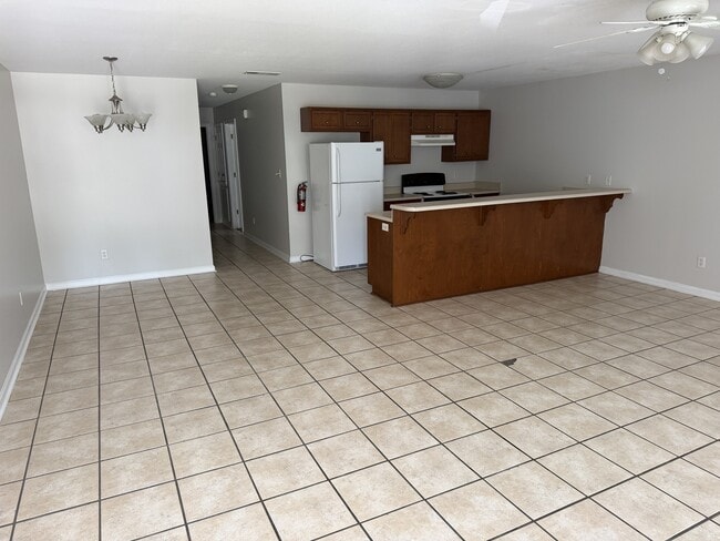Building Photo - 800 cardinal grove court Unit 1