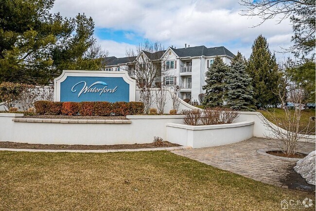 Building Photo - 1138 Waterford Dr Unit 1138 Rental