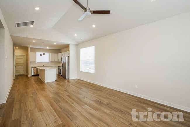 Photo - 6405 Lake Run Ct