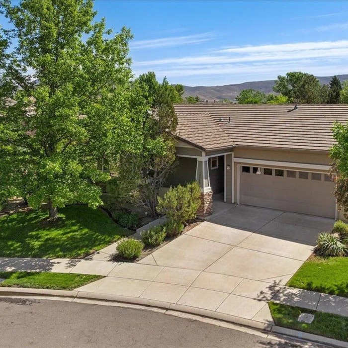 Welcome to this charming 3-bedroom, 2-bath... - Welcome to this charming 3-bedroom, 2-bath... Casa