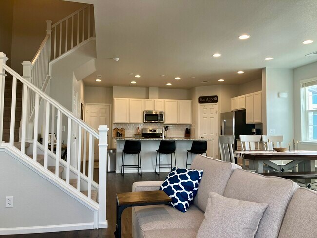 Photo - 6656 Argonne St