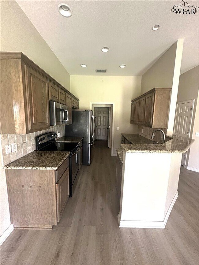 Photo - 604 Charlotte Ave