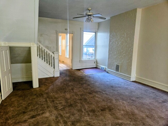 Photo - 625 Greenleaf St