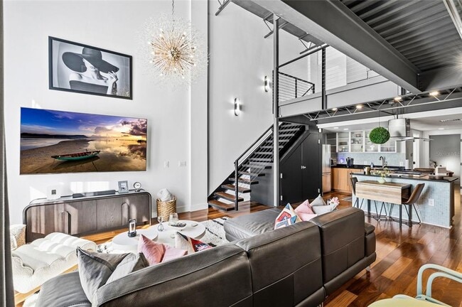 Photo - 213 N 12th St