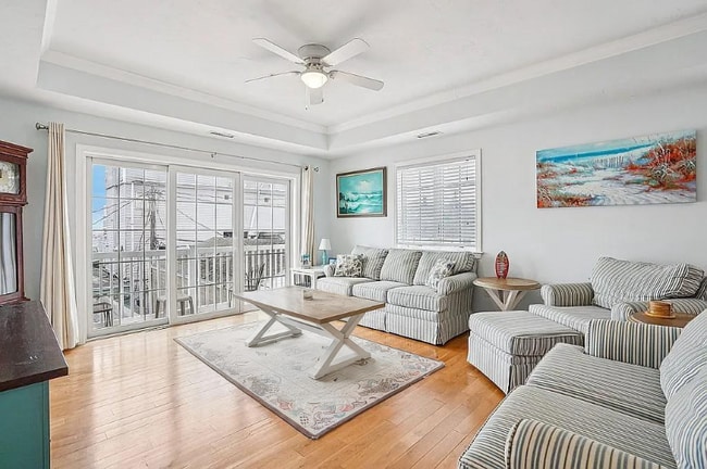 Photo - 7 F St Unit 4