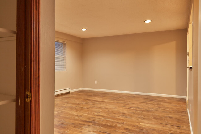 (Configuration B) Modern Recessed Lighting - Stone Falls Apartments