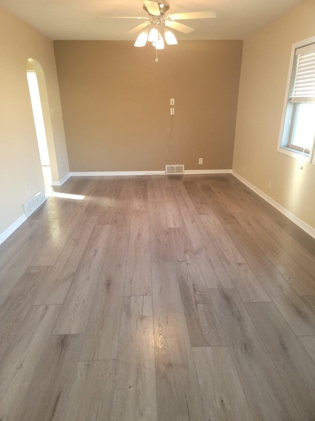 Photo - 22659 Old Hwy 169