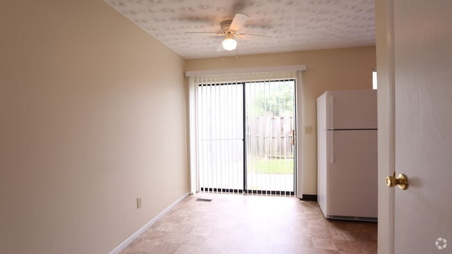 Dining Area - 2BR, 1.5BA - 896 SF
