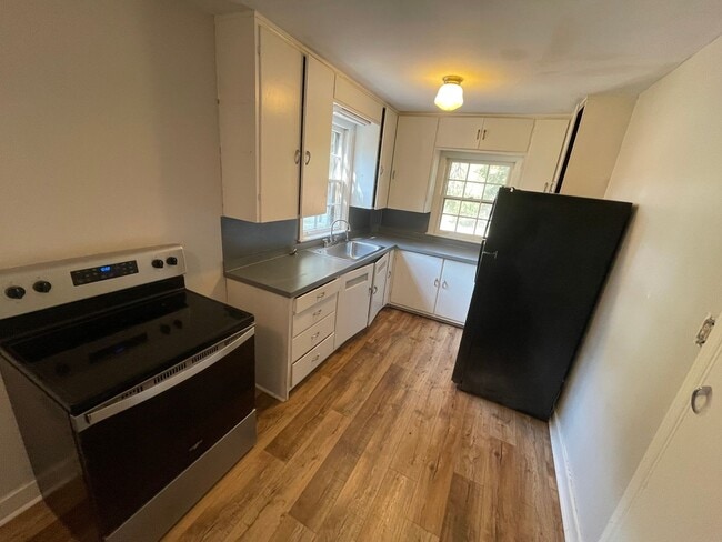 Photo - 1432 Madison St