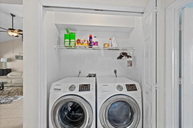 Photo - 1908 SW Notre Dame Ave