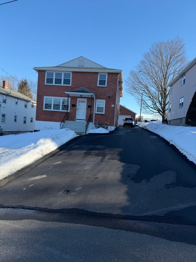 Building Photo - 46 Federal Cir Unit #2