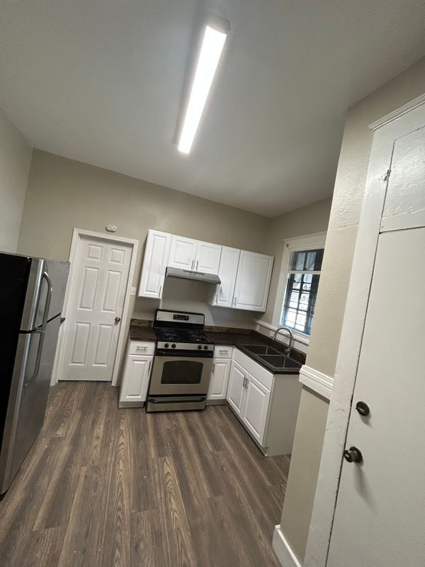 Photo - 8939 Dixon St