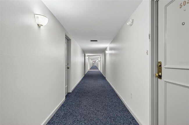 Photo - 7100 Sunshine Skyway Ln S Unidad 503