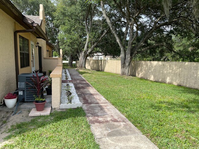 Building Photo - 64 Pine Track Unit 104A