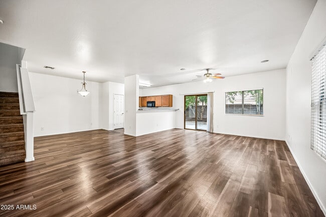 Photo - 7026 Cesar St