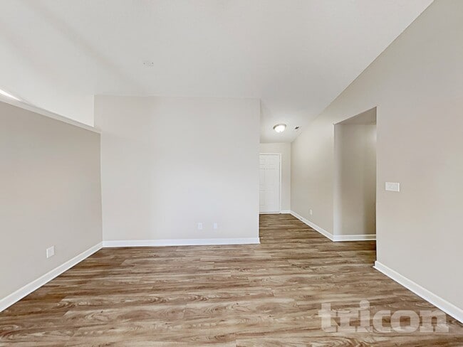 Photo - 956 Ashland Ave