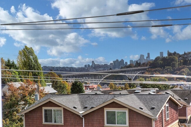 Photo - Fremont View: Modern Classic Collection